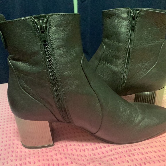 L’intervalle black leather boots in good used condition. - Picture 5 of 7